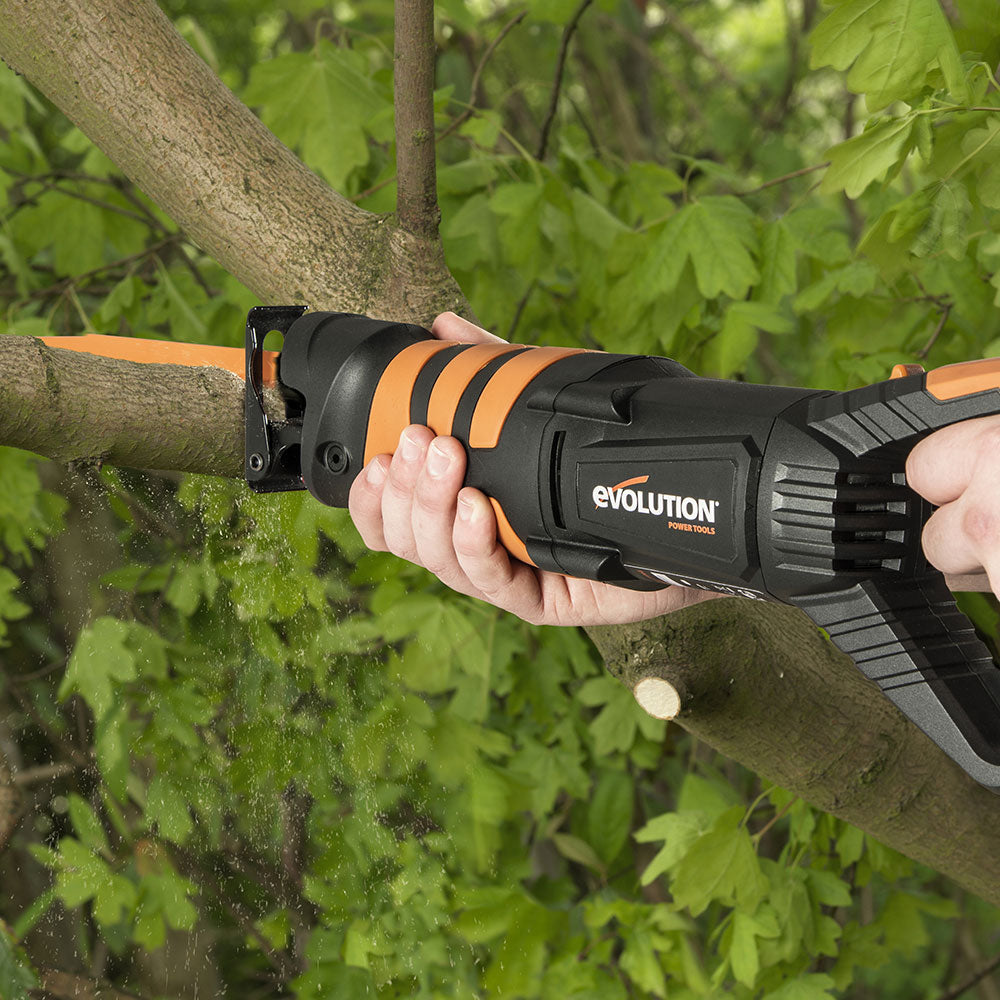 Scie sabre Evolution R230RCP avec 4 lames multi-matériaux (GRADE B)