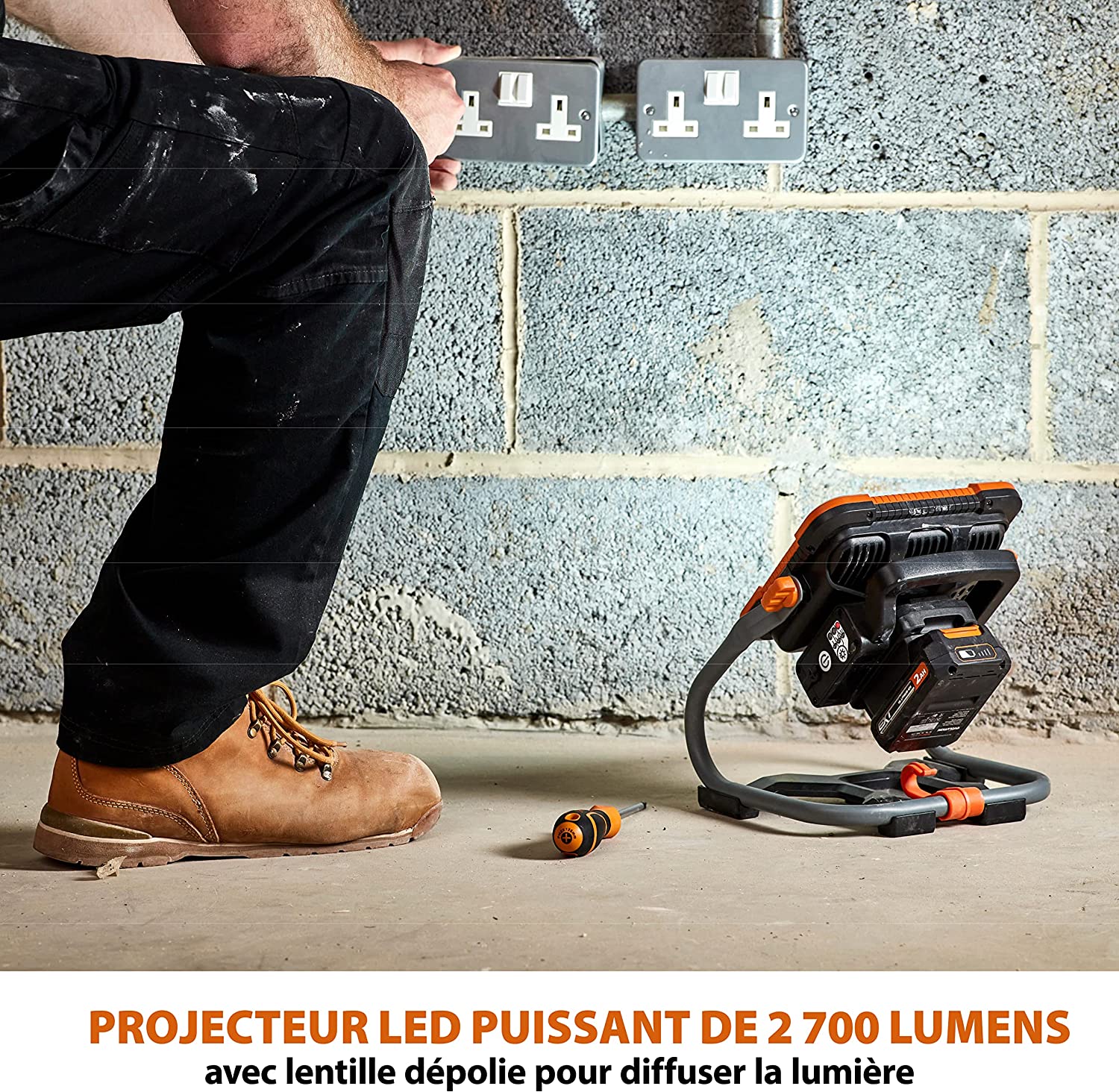Projecteur sans fil Evolution R2700WLT-LI avec batterie 2Ah et chargeur